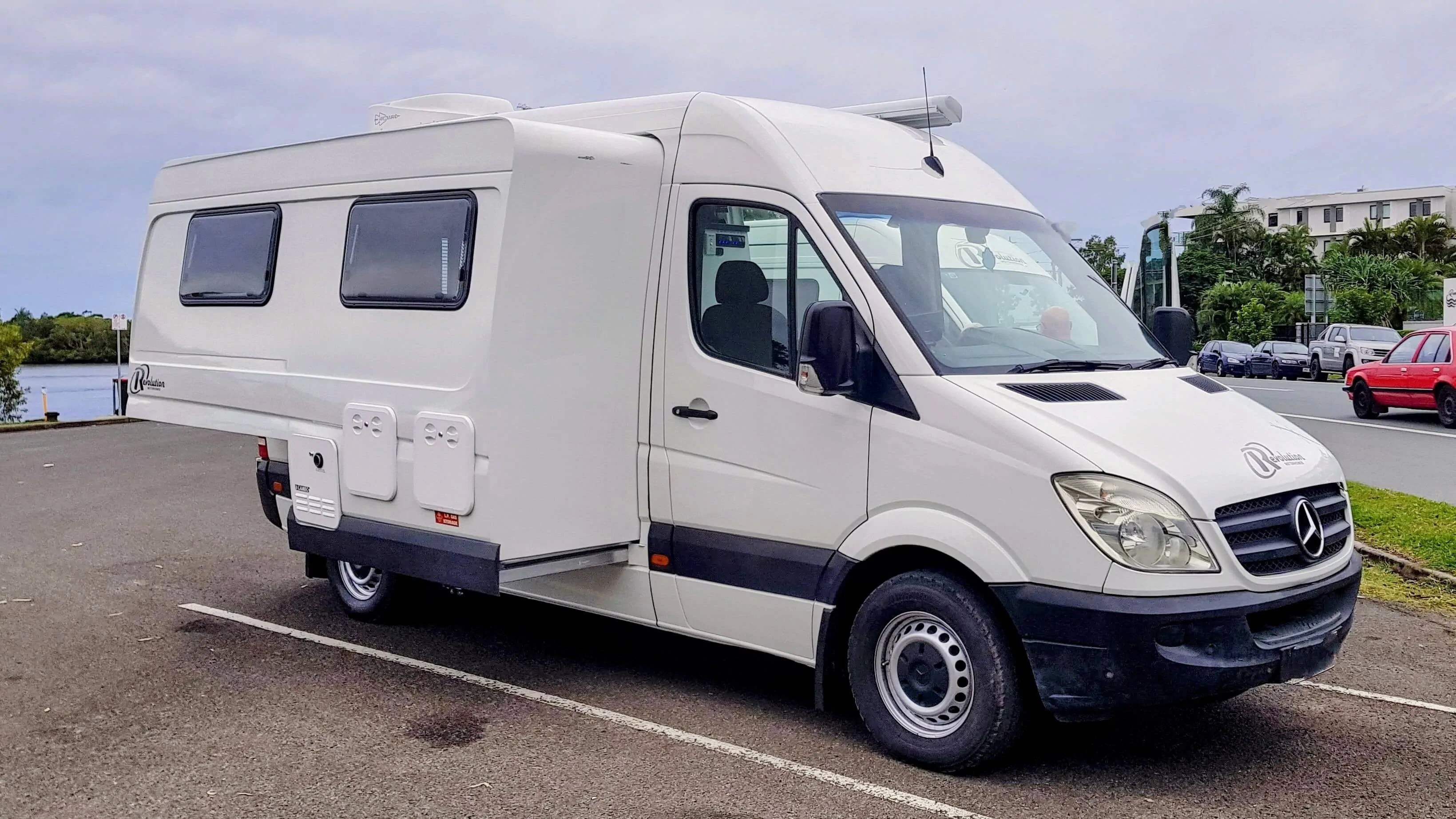 Van 5